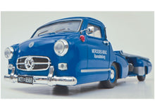 Lade das Bild in den Galerie-Viewer, Mercedes-Benz Rennwagen Schnelltransporter 1:43