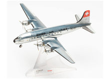 Lade das Bild in den Galerie-Viewer, Swissair Douglas DC-4-ZU-ILI 1:200