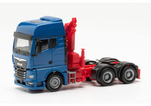 Lade das Bild in den Galerie-Viewer, MAN TGX GX 6x4 Zugmaschine mit Ladekran blau 1:87
