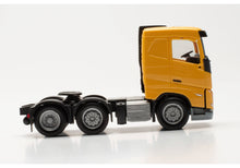 Lade das Bild in den Galerie-Viewer, Volvo FH 2020 6x2 Zugmaschine maisgelb 1:87