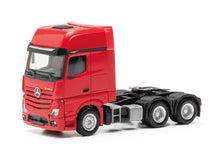 Lade das Bild in den Galerie-Viewer, Mercedes-Benz Arocs L Gigaspace Solozugmaschine 3-achs rot 1:87