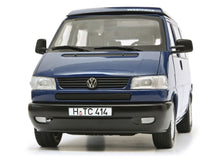 Lade das Bild in den Galerie-Viewer, Volkswagen T4b Westfalia Camper blau 1:18