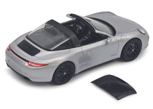 Lade das Bild in den Galerie-Viewer, Porsche 911 Targa 4 GTS 1:43