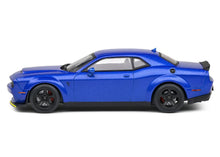 Lade das Bild in den Galerie-Viewer, Dodge Challenger SRT Demon blau - 2018 1:43