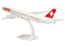 Lade das Bild in den Galerie-Viewer, Swiss International Air Lines Boeing 777-300 ER 1:200