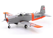 Lade das Bild in den Galerie-Viewer, Pilatus P-3 A-829 Museum Altenrhein HB-RCJ inkl. Chromständer 1:72