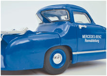 Lade das Bild in den Galerie-Viewer, Mercedes-Benz Rennwagen Schnelltransporter 1:43