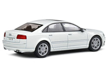 Lade das Bild in den Galerie-Viewer, Audi S8 D3 5.2l - V10 weiss 1:43