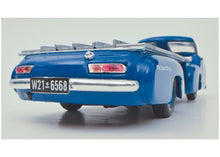 Lade das Bild in den Galerie-Viewer, Mercedes-Benz Rennwagen Schnelltransporter 1:43