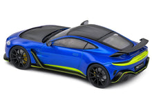 Lade das Bild in den Galerie-Viewer, Aston Martin Vantage V12 blau - 2023 1:43