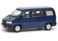 Lade das Bild in den Galerie-Viewer, Volkswagen T4b Westfalia Camper blau 1:18