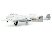 Lade das Bild in den Galerie-Viewer, De Havilland Vampire DH-100 Mk.6 J-1048 "Operation Snowball" 1:72
