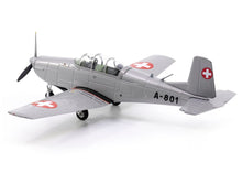 Lade das Bild in den Galerie-Viewer, Pilatus P-3 A-801 Museum Dübendorf inkl. Chromständer 1:72