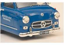 Lade das Bild in den Galerie-Viewer, Mercedes-Benz Rennwagen Schnelltransporter 1:43