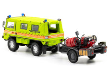 Lade das Bild in den Galerie-Viewer, Pinzgauer 710 4x4 Feuerwehr Zweisimmen mit Motorspritze 1:43