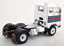 Lade das Bild in den Galerie-Viewer, Volvo F88 Martini Racing-Team 1:18