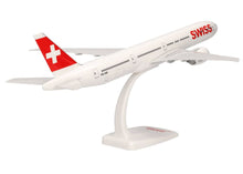 Lade das Bild in den Galerie-Viewer, Swiss International Air Lines Boeing 777-300 ER 1:200