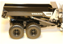 Lade das Bild in den Galerie-Viewer, Volvo A40D Black Edition 1:50