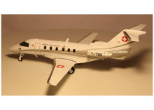 Lade das Bild in den Galerie-Viewer, Pilatus PC-24 T-786 Bundesrat-Jet Swiss Air Force 1:72