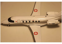 Lade das Bild in den Galerie-Viewer, Pilatus PC-24 T-786 Bundesrat-Jet Swiss Air Force 1:72