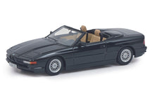 Lade das Bild in den Galerie-Viewer, BMW 850 Ci schwarz