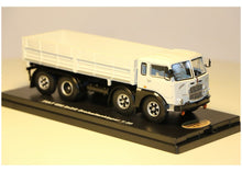 Lade das Bild in den Galerie-Viewer, FIAT 690 6x4/2 Dreiseitenkipper weiss 1:50