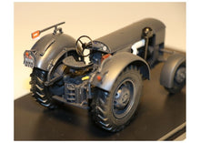 Lade das Bild in den Galerie-Viewer, Vevey 560 Armeetraktor 1:32