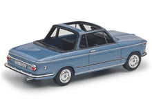 Lade das Bild in den Galerie-Viewer, BMW 2002 Cabrio blau 1:43 Resin
