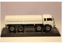 Lade das Bild in den Galerie-Viewer, FIAT 690 6x4/2 Dreiseitenkipper weiss 1:50