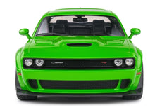 Lade das Bild in den Galerie-Viewer, Dodge Challanger grün 1:18