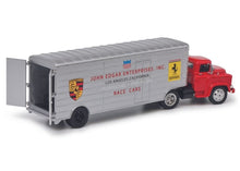 Lade das Bild in den Galerie-Viewer, Renntransporter John Edgar Enterprise 1:43 Resin