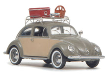 Lade das Bild in den Galerie-Viewer, VW Käfer Ovali Picknick 1:43 Resin