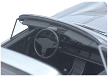 Lade das Bild in den Galerie-Viewer, Porsche 911 Targa silber 1:18 Resin