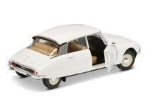 Lade das Bild in den Galerie-Viewer, Citroen DS, weiss 1:18