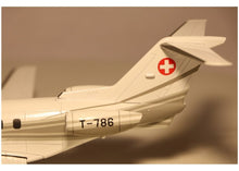 Lade das Bild in den Galerie-Viewer, Pilatus PC-24 T-786 Bundesrat-Jet Swiss Air Force 1:72
