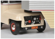 Lade das Bild in den Galerie-Viewer, VW T1b Renntransporter Continental Motors 1:43 Resin