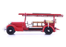 Lade das Bild in den Galerie-Viewer, Tatra 70 Feuerwehr CZ rot Baujahr 1931 1:43