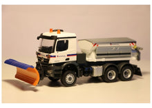 Lade das Bild in den Galerie-Viewer, Mercedes-Benz Arocs Winterdient 3chs mit Streueraufbau