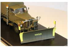 Lade das Bild in den Galerie-Viewer, Saurer 2DM mit Räumschild Boschung 1:43