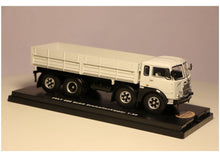Lade das Bild in den Galerie-Viewer, FIAT 690 6x4/2 Dreiseitenkipper weiss 1:50