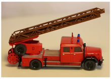 Lade das Bild in den Galerie-Viewer, Magirus Feuerwehr Drehleiter DL25h 1:87
