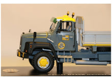 Lade das Bild in den Galerie-Viewer, Saurer D330B Hauber 4x4 Kipper Dozza 1:50