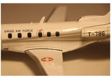 Lade das Bild in den Galerie-Viewer, Pilatus PC-24 T-786 Bundesrat-Jet Swiss Air Force 1:72