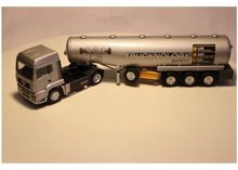 Lade das Bild in den Galerie-Viewer, MAN TGA L37 2achs mit Sicherheitstankauflieger 3chs Trucknology