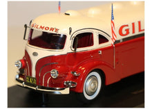 Lade das Bild in den Galerie-Viewer, White Gilmore Streamline Tank Truck (USA, 1935) 1:43