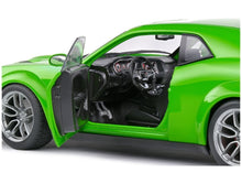 Lade das Bild in den Galerie-Viewer, Dodge Challanger grün 1:18