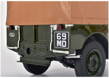 Lade das Bild in den Galerie-Viewer, Land Rover 80 dunkelgrün 1:12