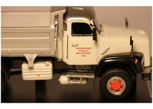 Lade das Bild in den Galerie-Viewer, Saurer D330B 6x6 Kipper Giezendanner 1:50