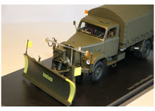 Lade das Bild in den Galerie-Viewer, Saurer 2DM mit Räumschild Boschung 1:43