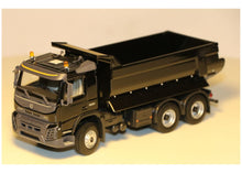 Lade das Bild in den Galerie-Viewer, Volvo FMX Black Edition Kipper 1:50